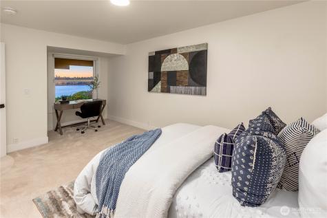 7580 SE 71st Street Mercer Island WA 98040