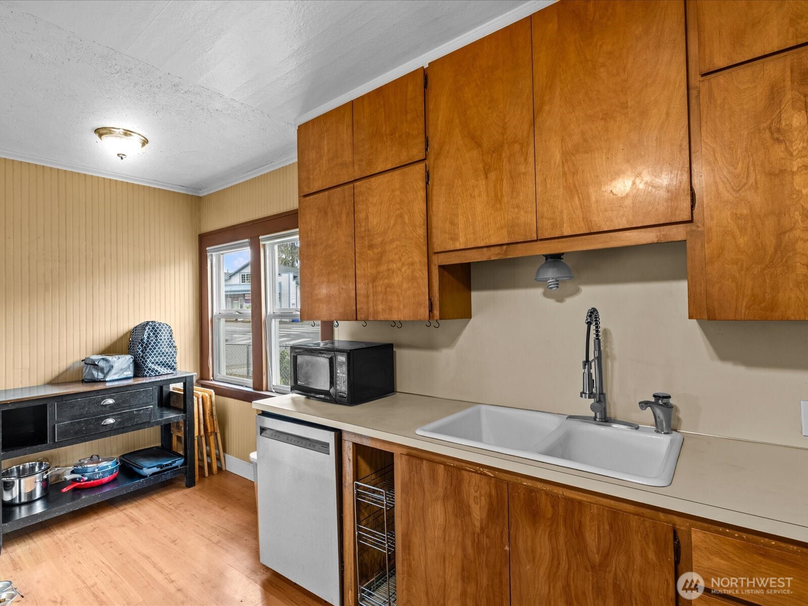 6807 Commercial Avenue Everett WA 98203