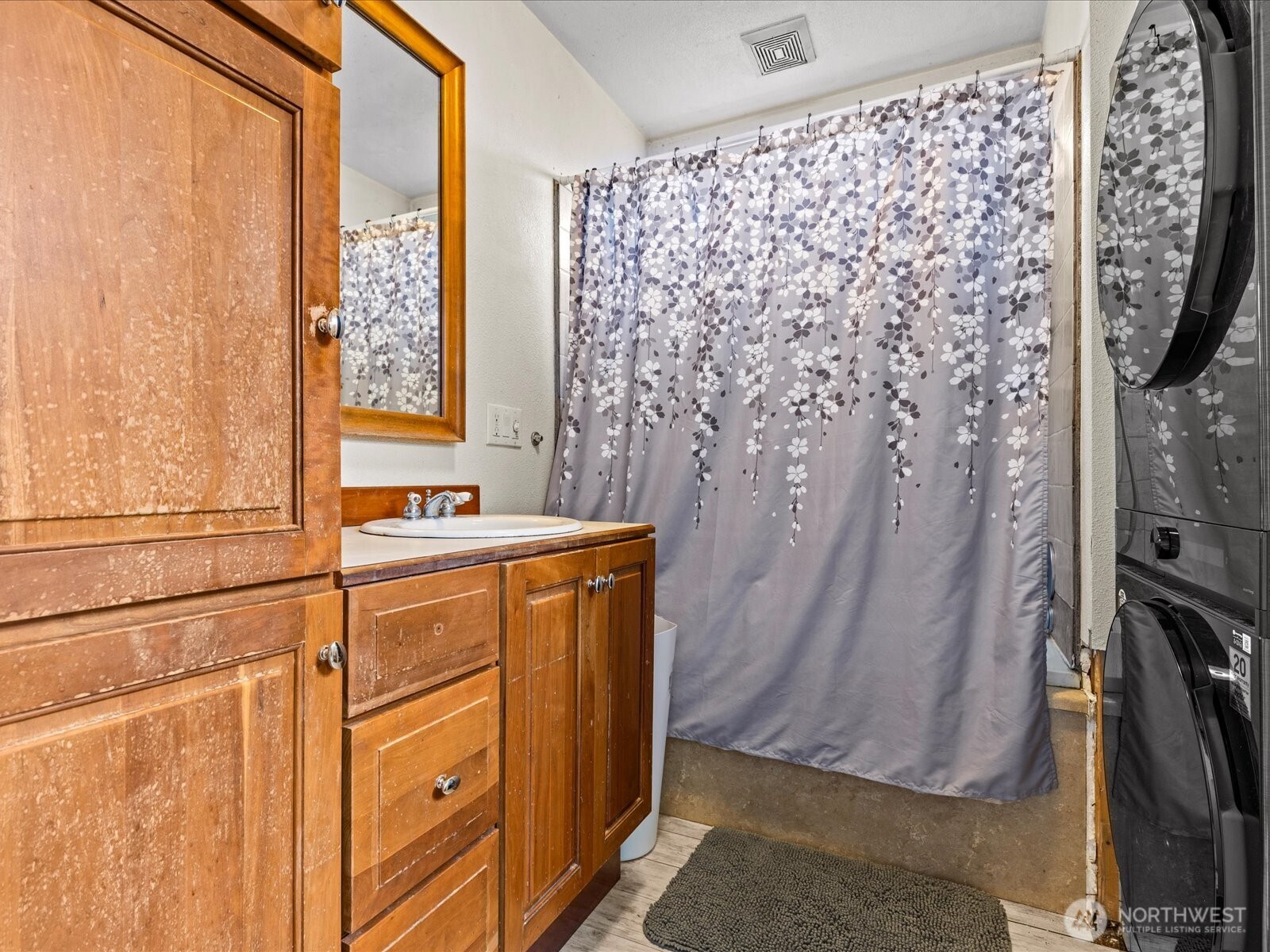 6807 Commercial Avenue Everett WA 98203