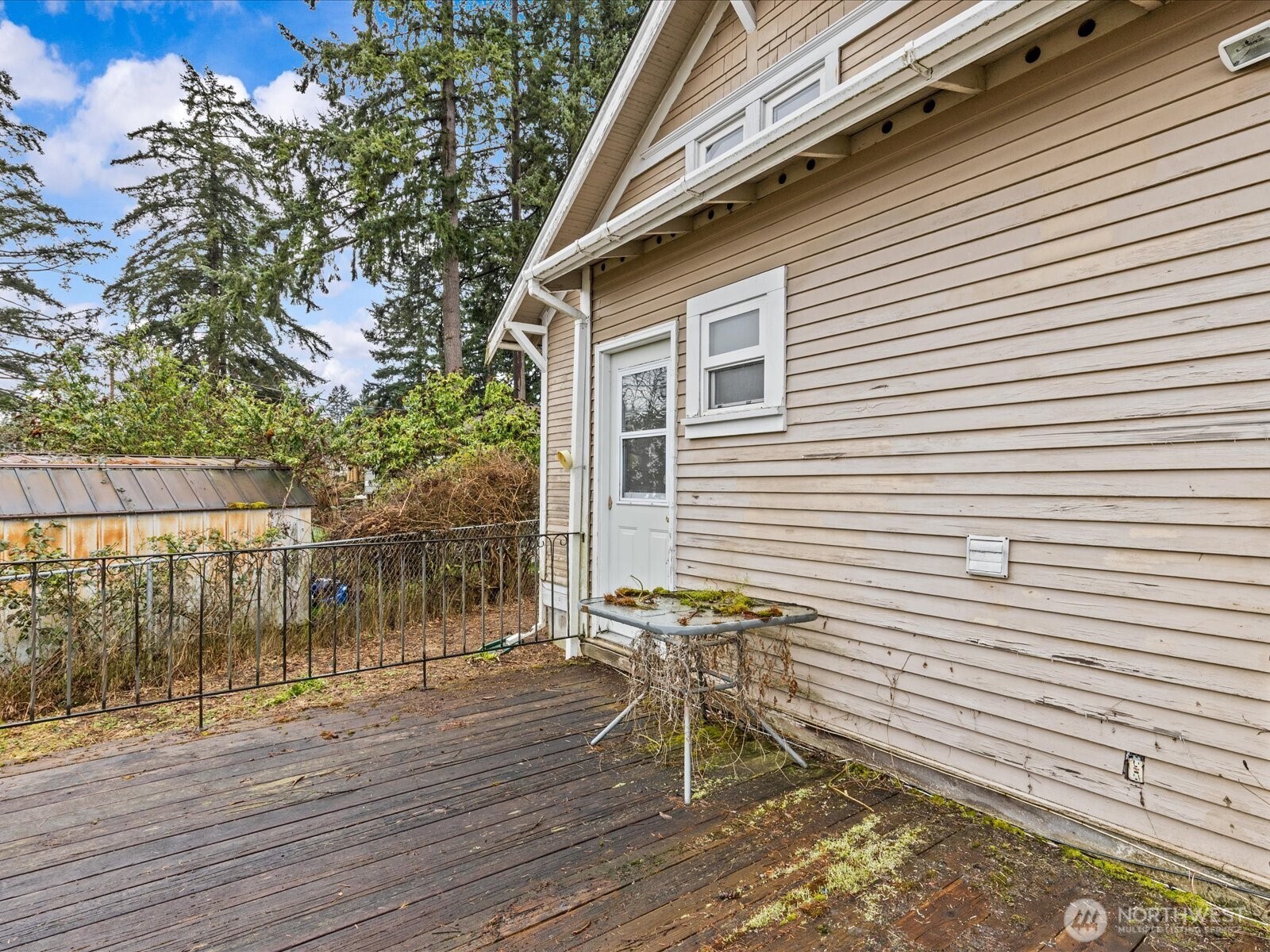 6807 Commercial Avenue Everett WA 98203