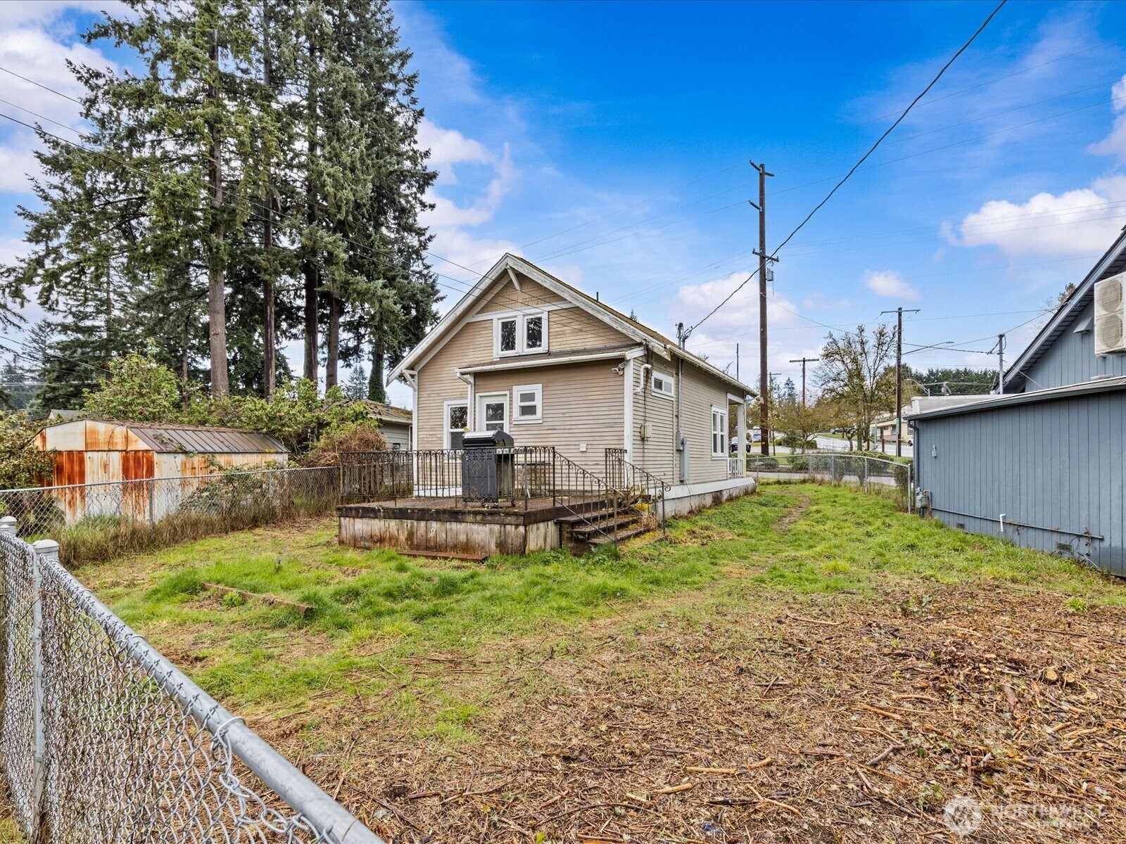 6807 Commercial Avenue Everett WA 98203