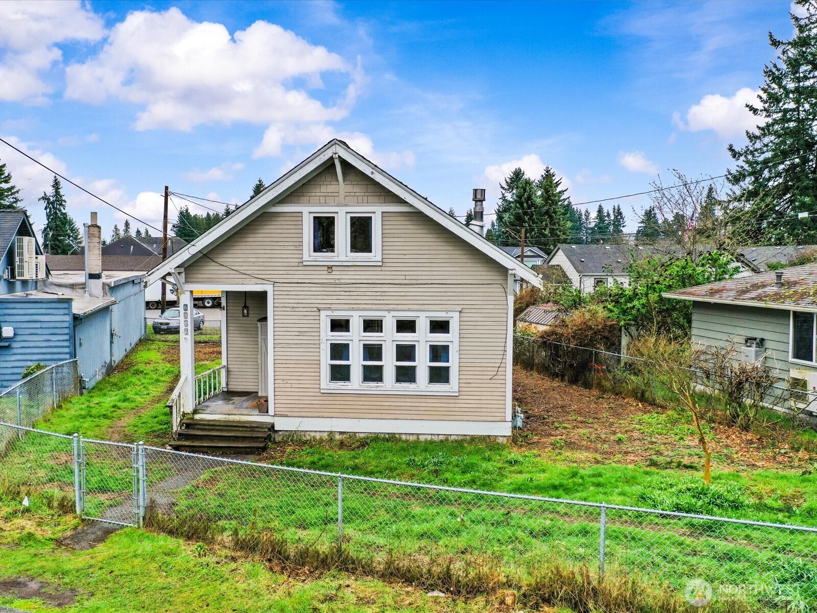 6807 Commercial Avenue Everett WA 98203