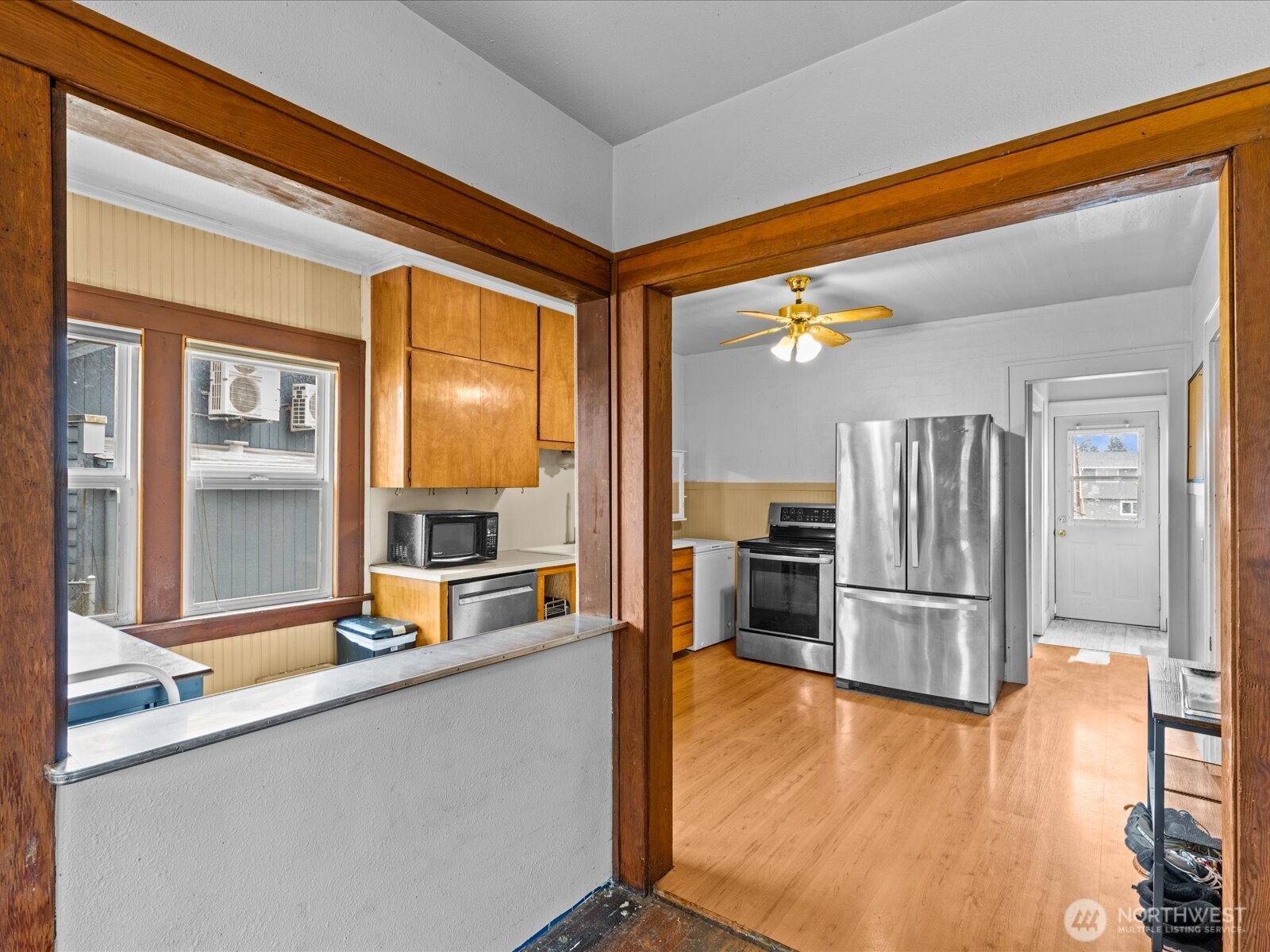 6807 Commercial Avenue Everett WA 98203
