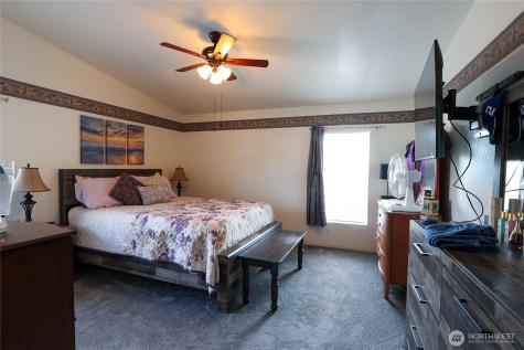 1427 100th Street SW Everett WA 98204