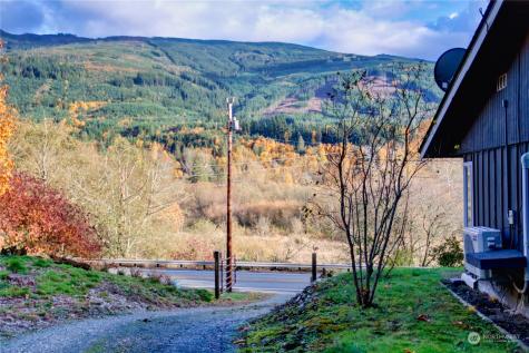 1856 State Route 9 Sedro Woolley WA 98284