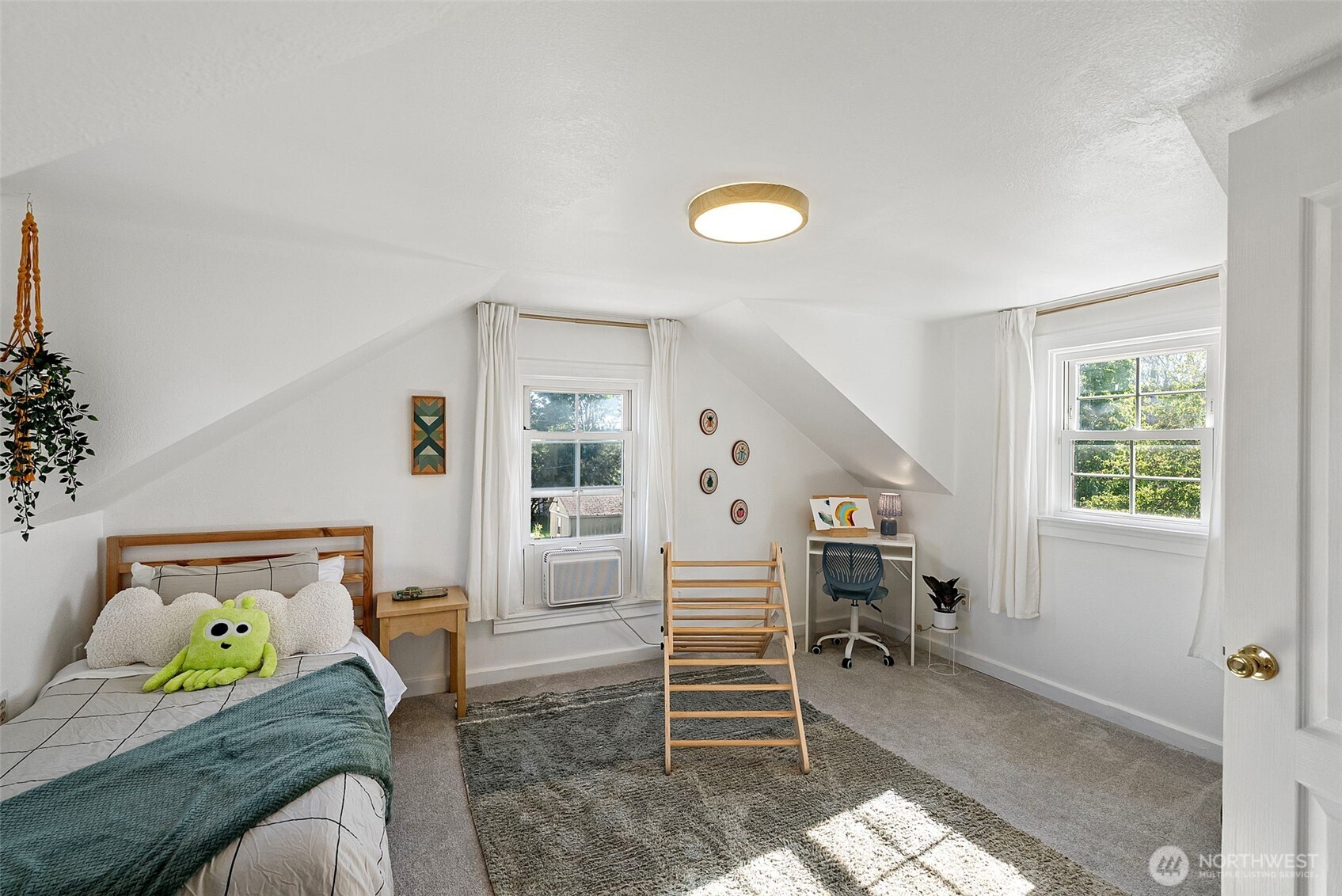 2127 8th Street Bremerton WA 98312