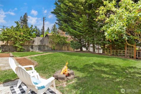 23803 56th Avenue W Mountlake Terrace WA 98043