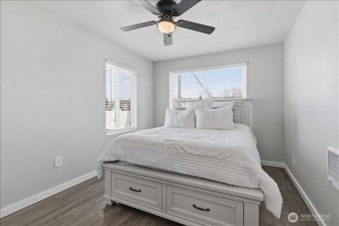 328 Sunny Drive Electric City WA 99123