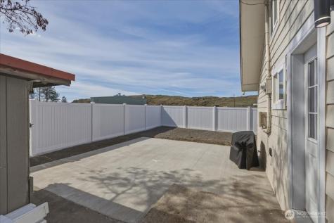 328 Sunny Drive Electric City WA 99123