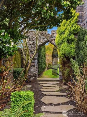 3000 42nd Avenue W Seattle WA 98199