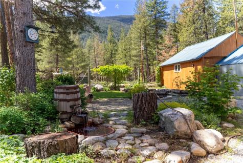 13 Littel Road Mazama WA 98833