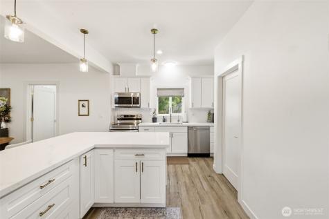 6214 S Warner Street Tacoma WA 98409