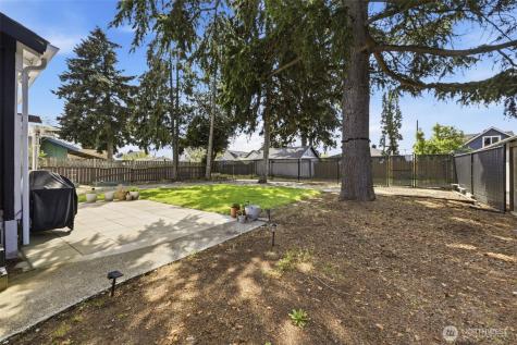 6214 S Warner Street Tacoma WA 98409