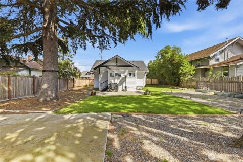 6214 S Warner Street Tacoma WA 98409