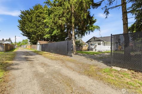 6214 S Warner Street Tacoma WA 98409