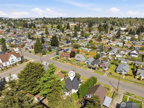 6214 S Warner Street Tacoma WA 98409