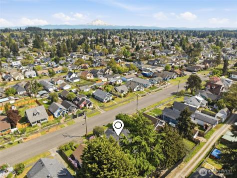 6214 S Warner Street Tacoma WA 98409