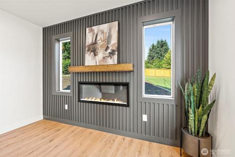 1238 9th Street SW Puyallup WA 98371