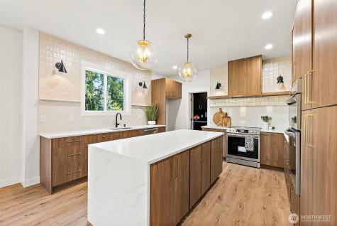 1238 9th Street SW Puyallup WA 98371