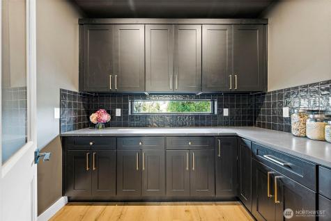 1238 9th Street SW Puyallup WA 98371