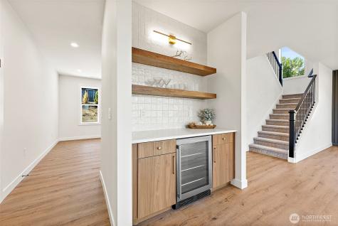 1238 9th Street SW Puyallup WA 98371