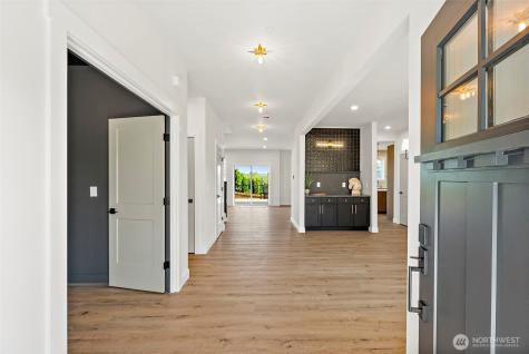 1238 9th Street SW Puyallup WA 98371