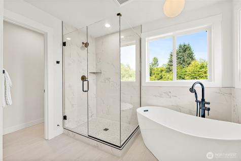 1238 9th Street SW Puyallup WA 98371
