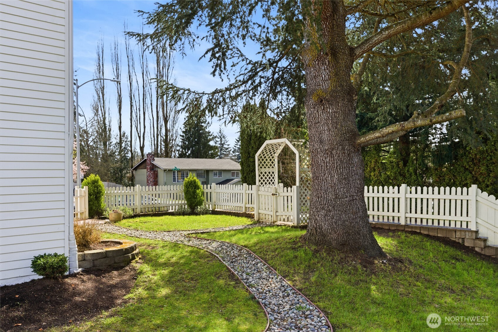9925 62nd Drive NE Marysville WA 98270