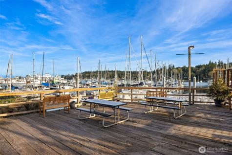 141 Parfitt Way SW Bainbridge Island WA 98110
