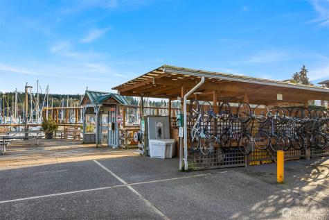 141 Parfitt Way SW Bainbridge Island WA 98110