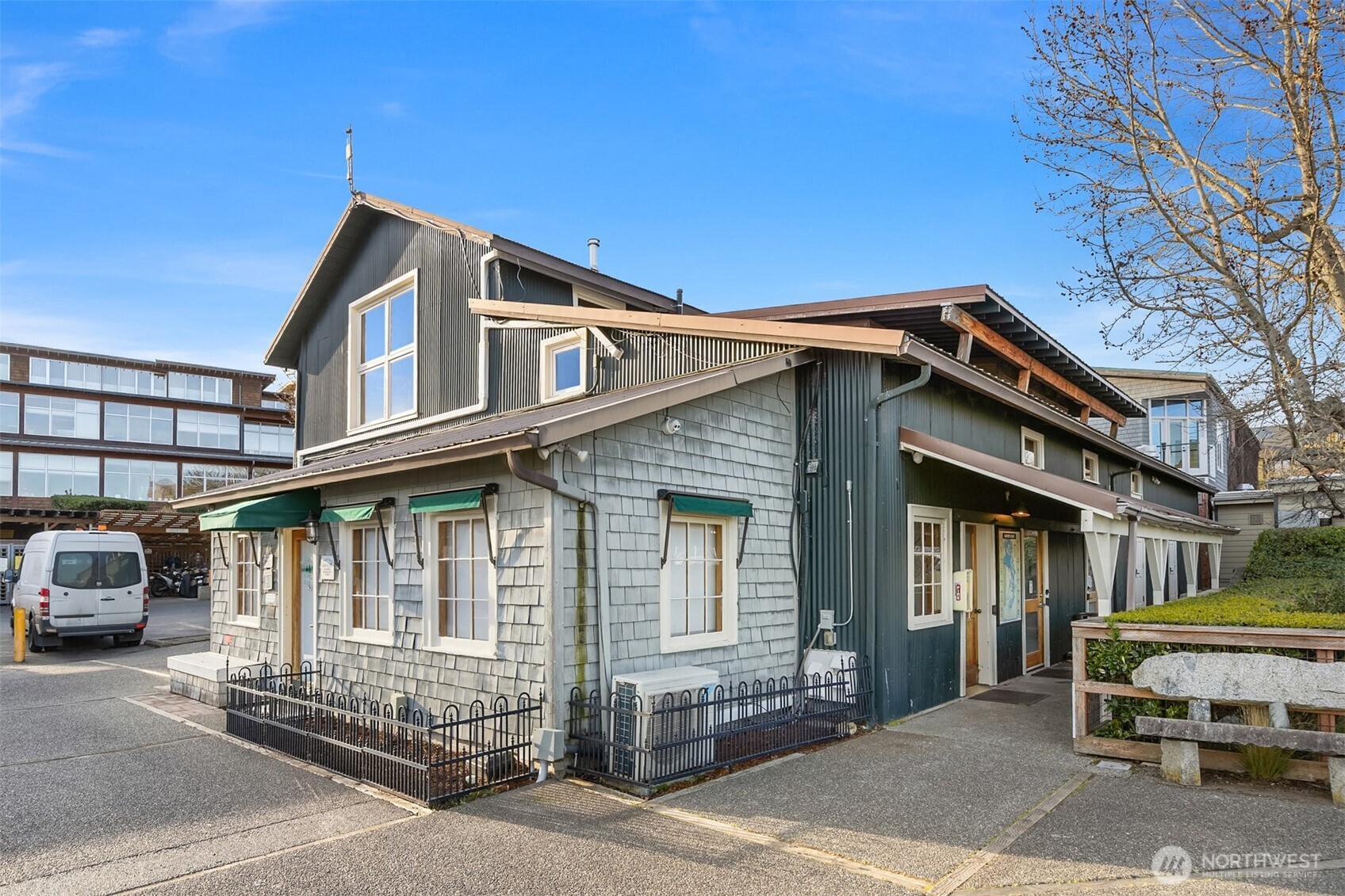 141 Parfitt Way SW Bainbridge Island WA 98110