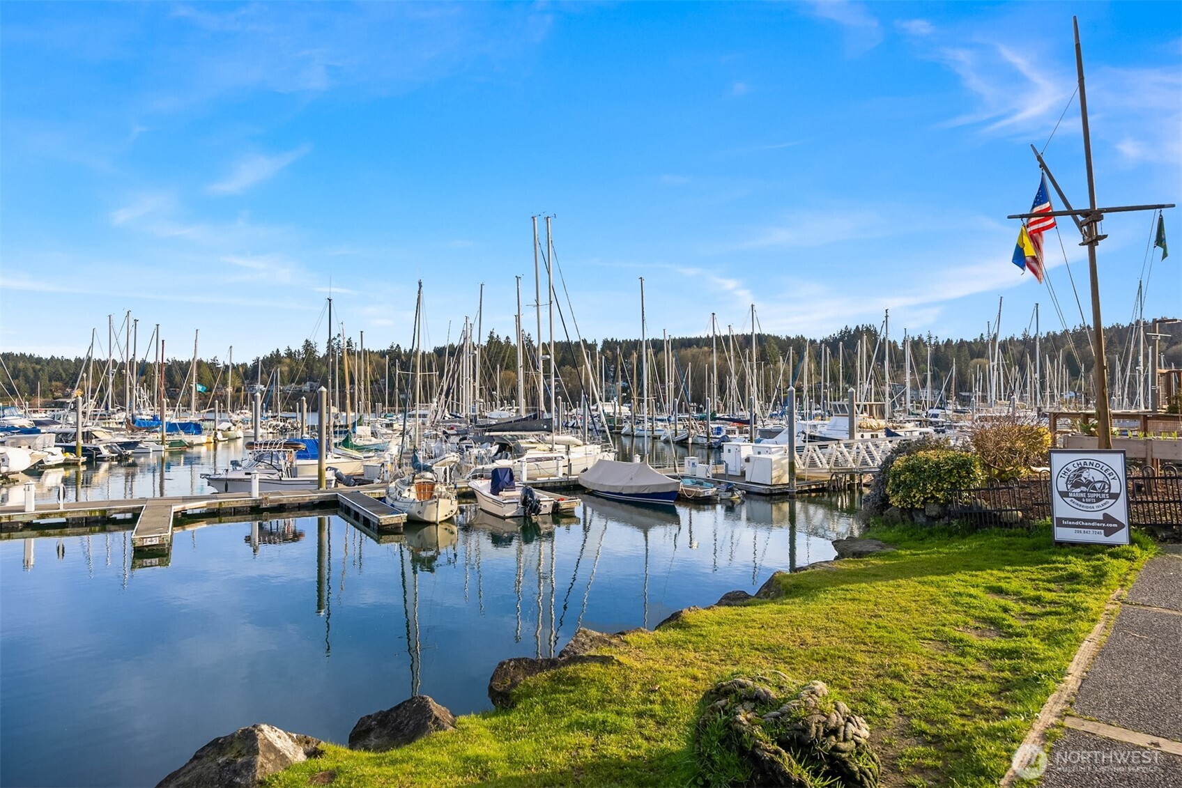 141 Parfitt Way SW Bainbridge Island WA 98110