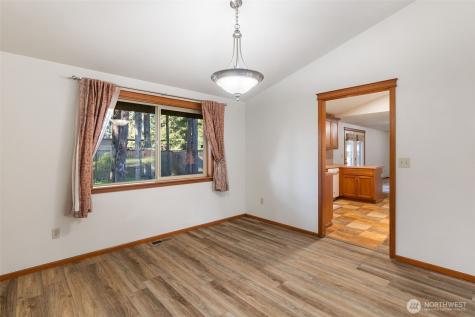 6107 189th Loop SW Rochester WA 98579