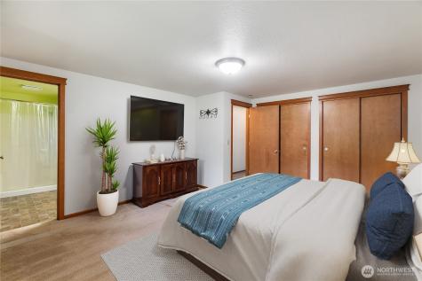 6107 189th Loop SW Rochester WA 98579