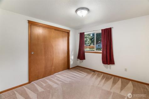 6107 189th Loop SW Rochester WA 98579