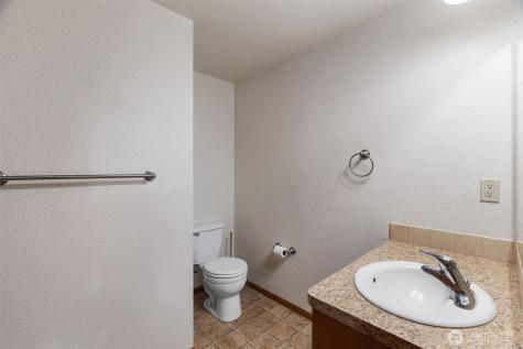 6107 189th Loop SW Rochester WA 98579