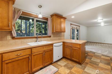 6107 189th Loop SW Rochester WA 98579