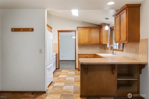 6107 189th Loop SW Rochester WA 98579