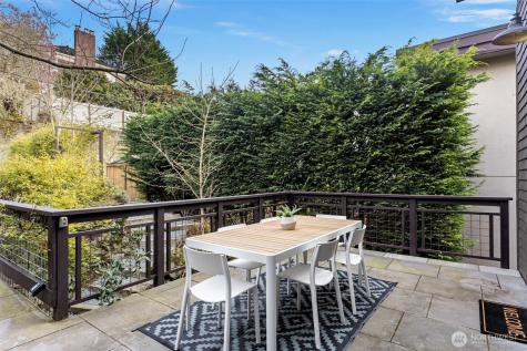 1524 10th Avenue W Seattle WA 98119