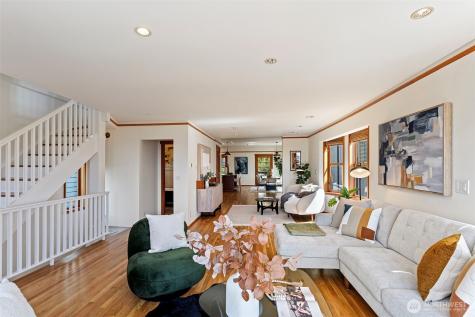 1524 10th Avenue W Seattle WA 98119