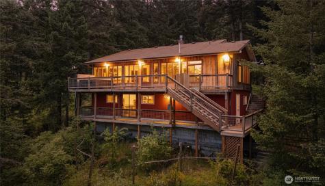 1136 Island Drive Lummi Island WA 98262