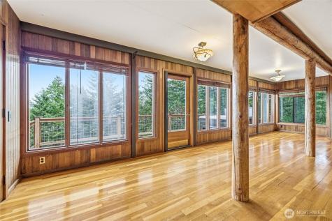 1136 Island Drive Lummi Island WA 98262