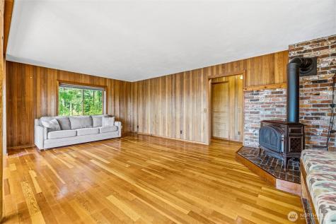 1136 Island Drive Lummi Island WA 98262