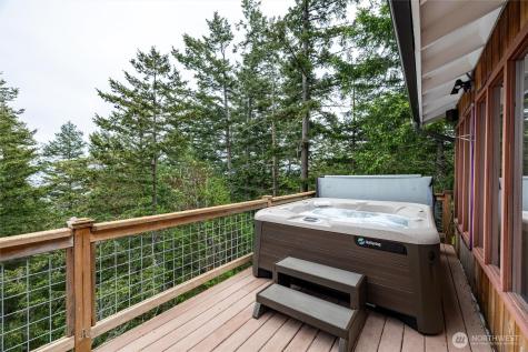 1136 Island Drive Lummi Island WA 98262