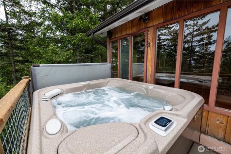 1136 Island Drive Lummi Island WA 98262