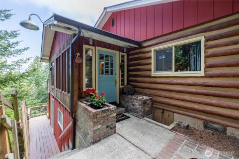 1136 Island Drive Lummi Island WA 98262
