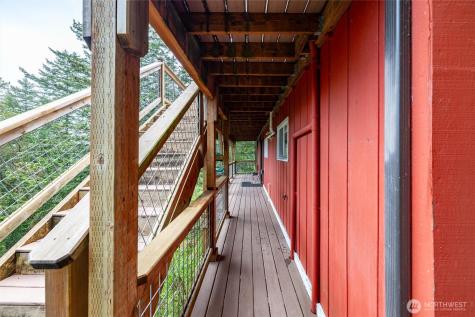 1136 Island Drive Lummi Island WA 98262