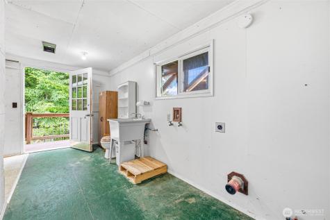 1136 Island Drive Lummi Island WA 98262