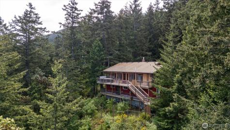 1136 Island Drive Lummi Island WA 98262