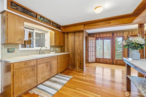 1136 Island Drive Lummi Island WA 98262
